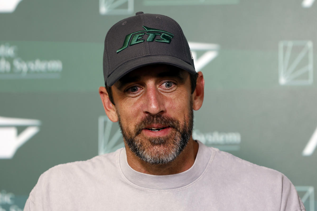Tigers take jab at Lions’ faded rival Aaron Rodgers in scoreboard trivialities recreation