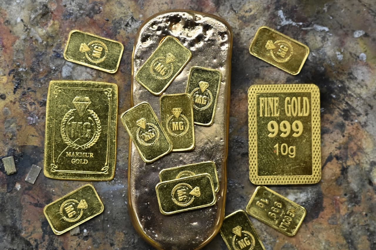 Global gold place an declare to tops $100 billion for first time ever in third quarter