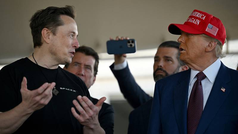 FOTO Elon Musk i Donald Trump skupa promatrali lansiranje Starshipa na njegov testni let